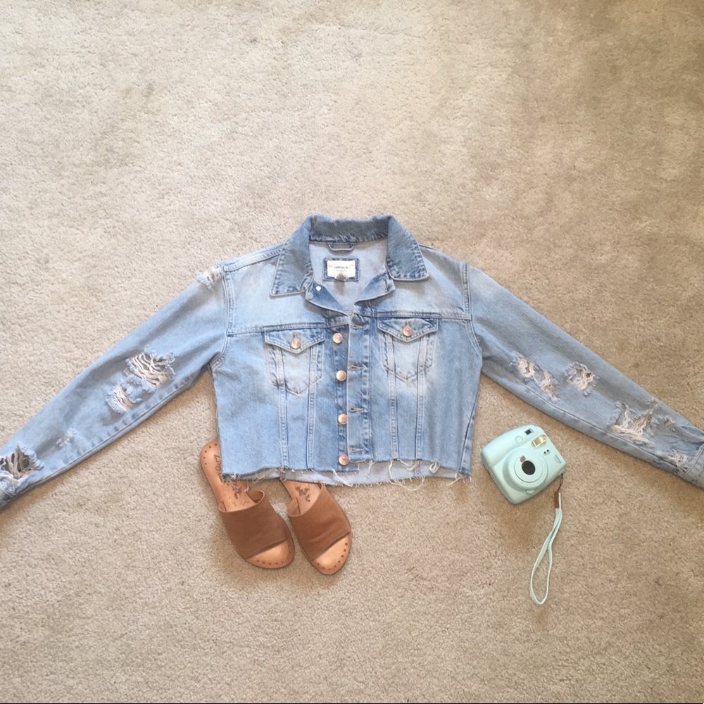 Cropped distressed jean jacket